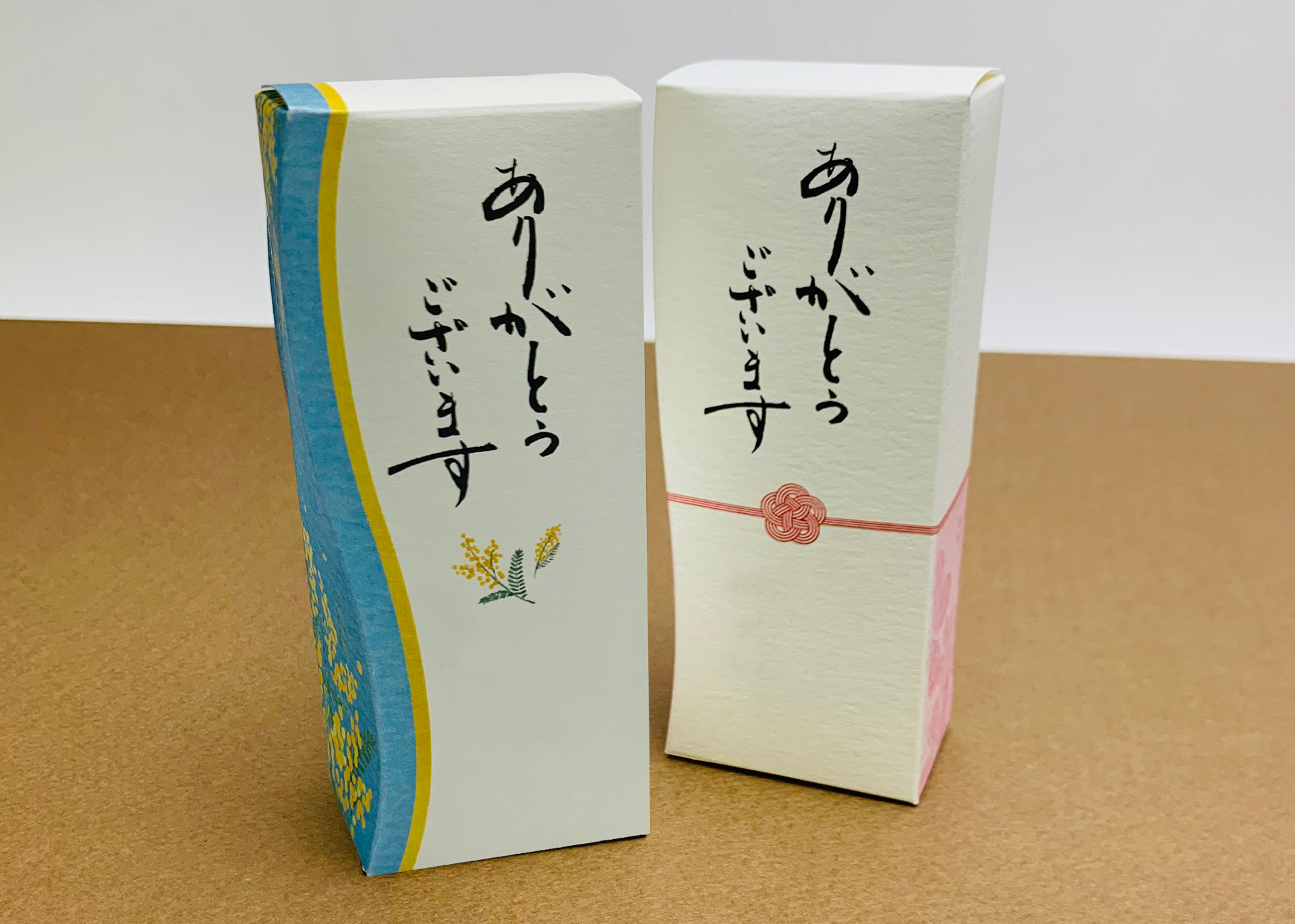 ウシ柄ハンドジェルパッケージ